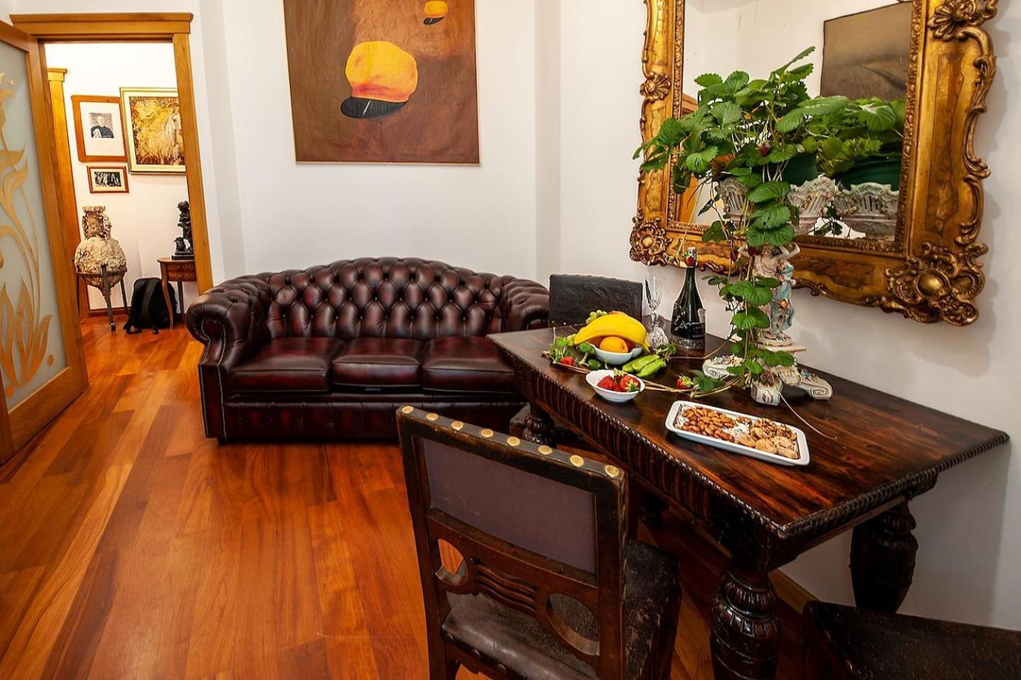 Royal Heritage In Center Apartman